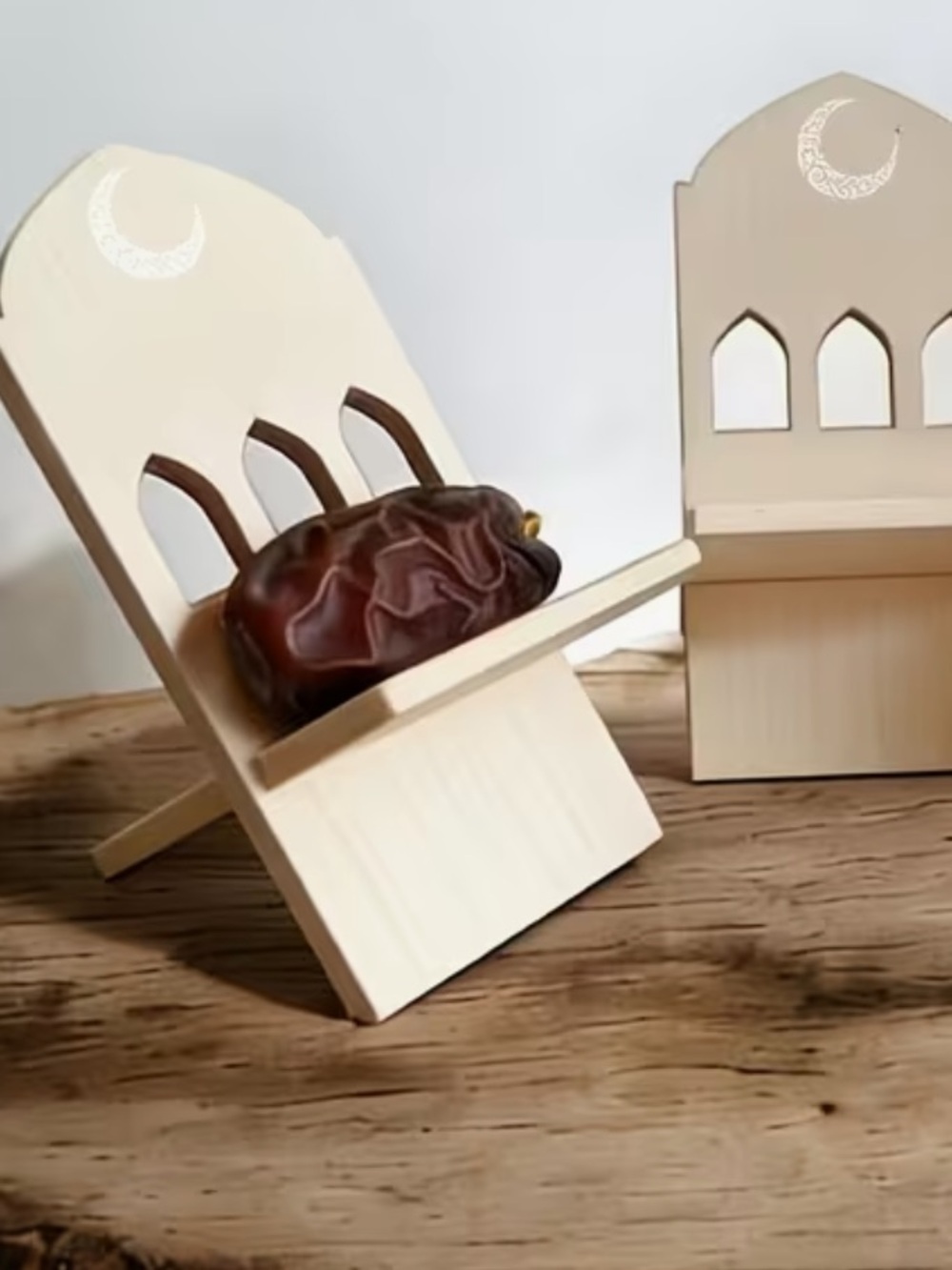NWOT Wooden Date Holder Set of 5 Crescent Moon Minimalist Eid Table Decor